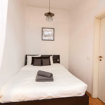 Conta Central Apartmán *